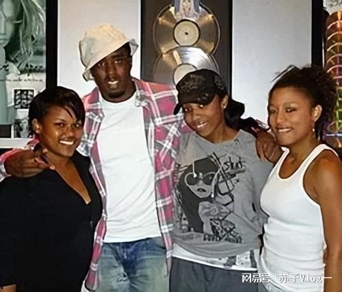 吹牛老爹吃瓜视频,揭秘娱乐圈幕后真相