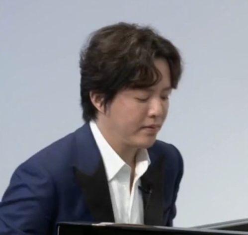 李云迪直播吃瓜,揭秘娱乐圈幕后故事